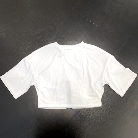 Short sleeve crop top - Picture 2 of 2